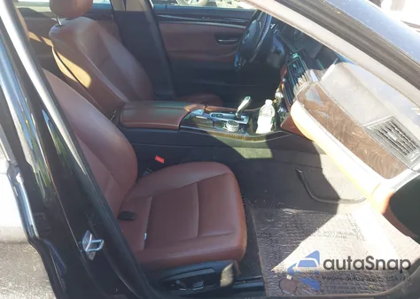 2015 BMW 528I xDrive z USA, uszkodzony, nr VIN WBA5A7C56FD622328